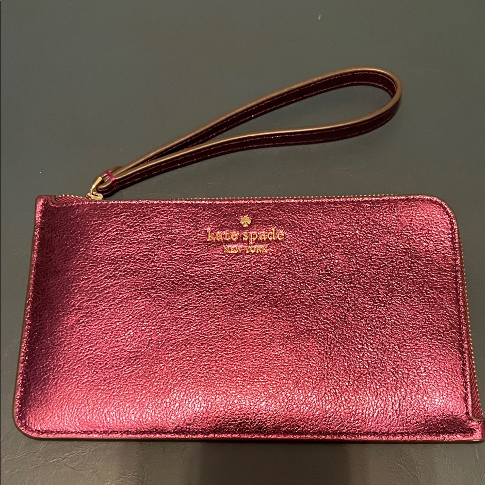 NWT, KATE SPADE LUCY MED. L ZIP METALLIC LEATHER WRISTLET, DARK RASPBERRY - Picture 2 of 7